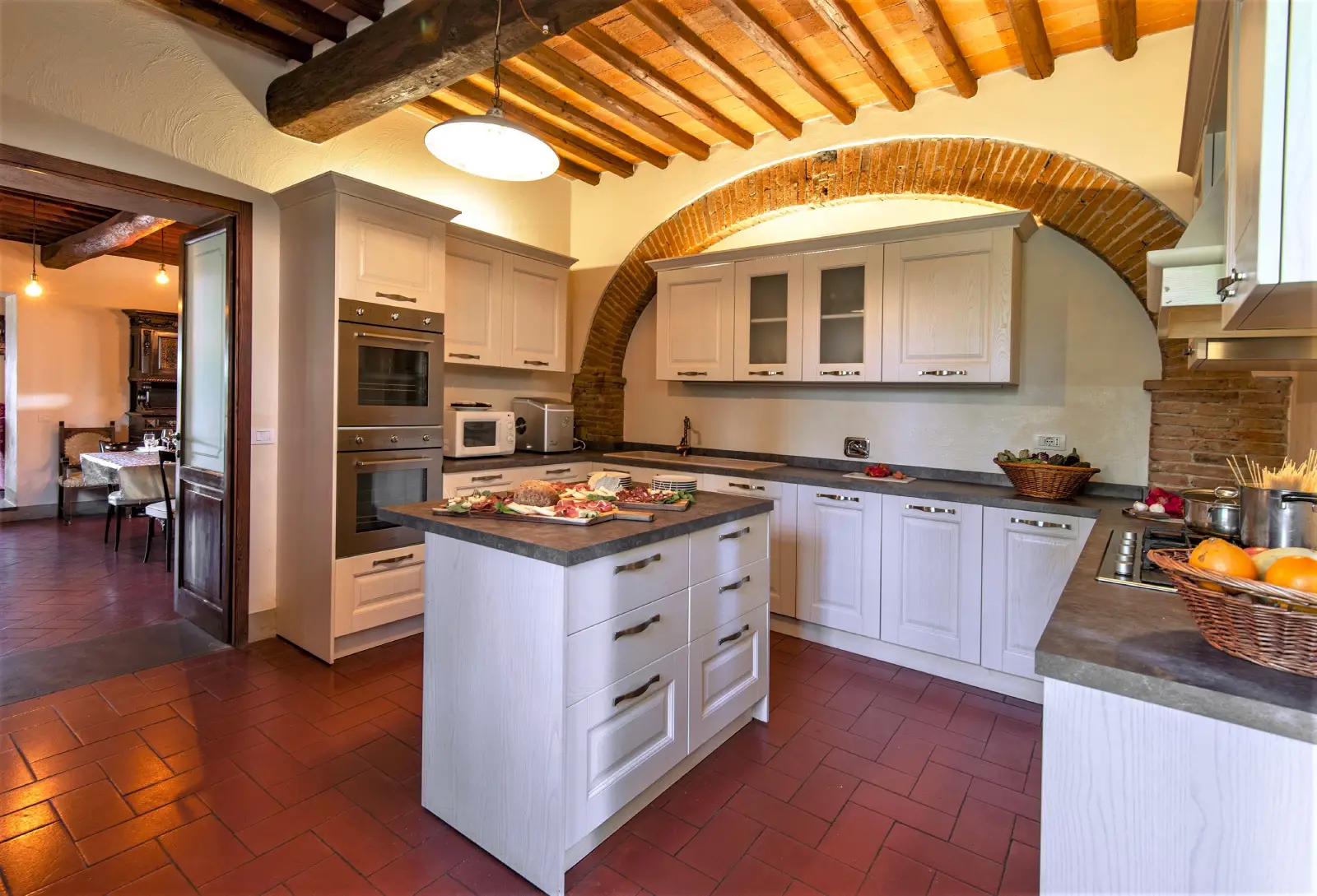 KITCHEN 1